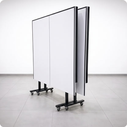 Color: Blanco y negro — Mesa de ping pong LORBAN blanco y negro plegada